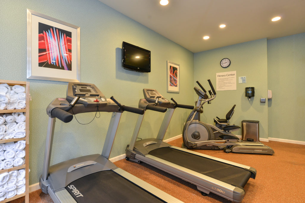 Holiday Inn Express Manhattan Midtown West fitness room