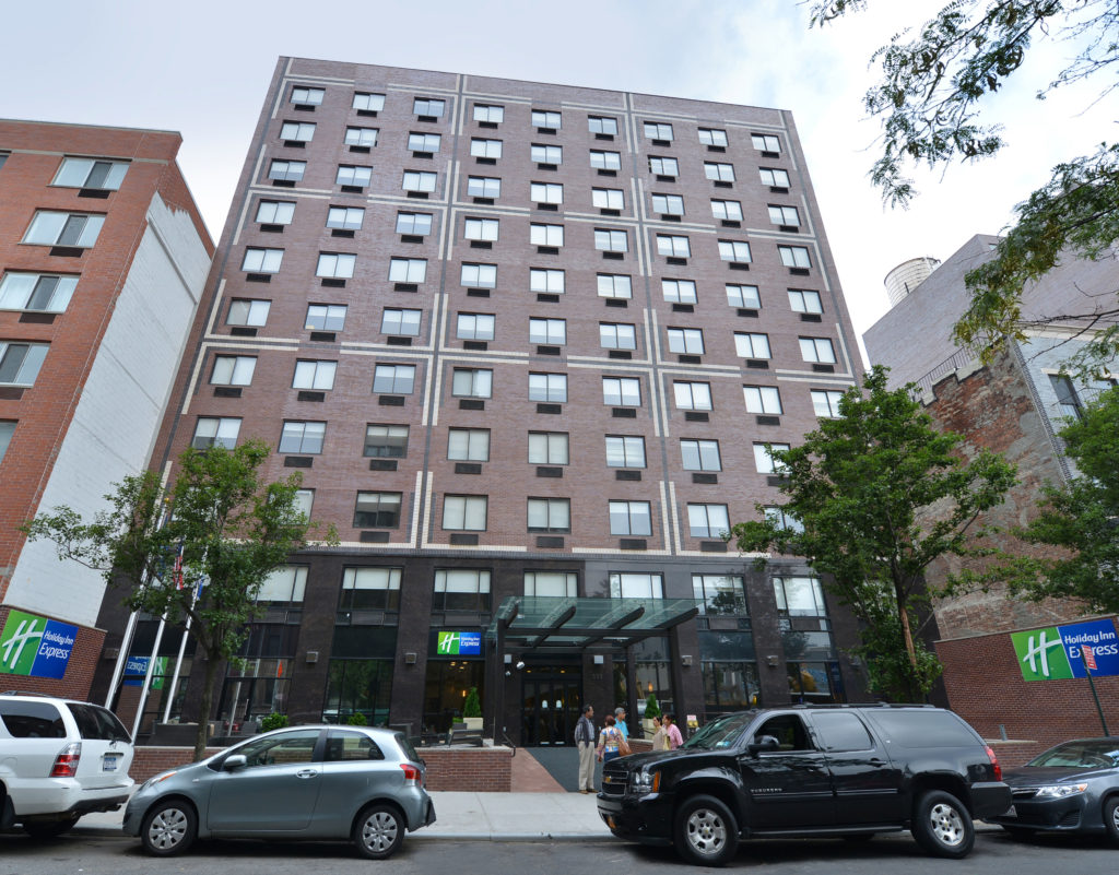 Holiday Inn Express Manhattan Midtown West exterior daytime