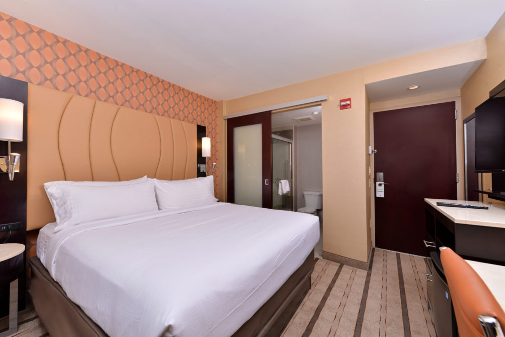 Holiday Inn New York City – Times Square king guest room