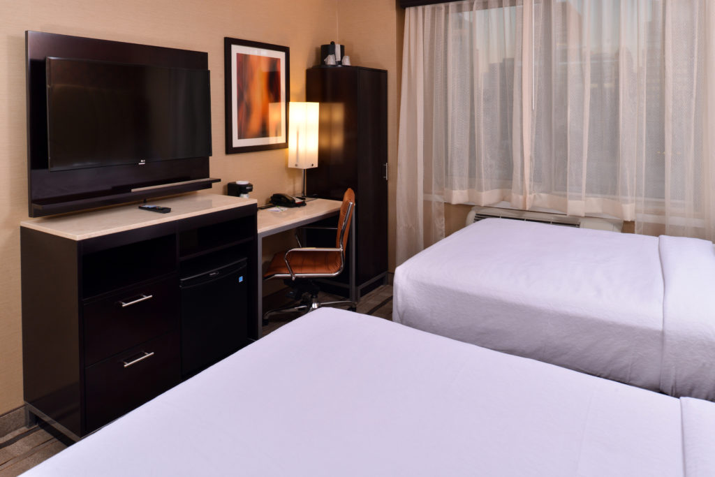 Holiday Inn New York City – Times Square guest room