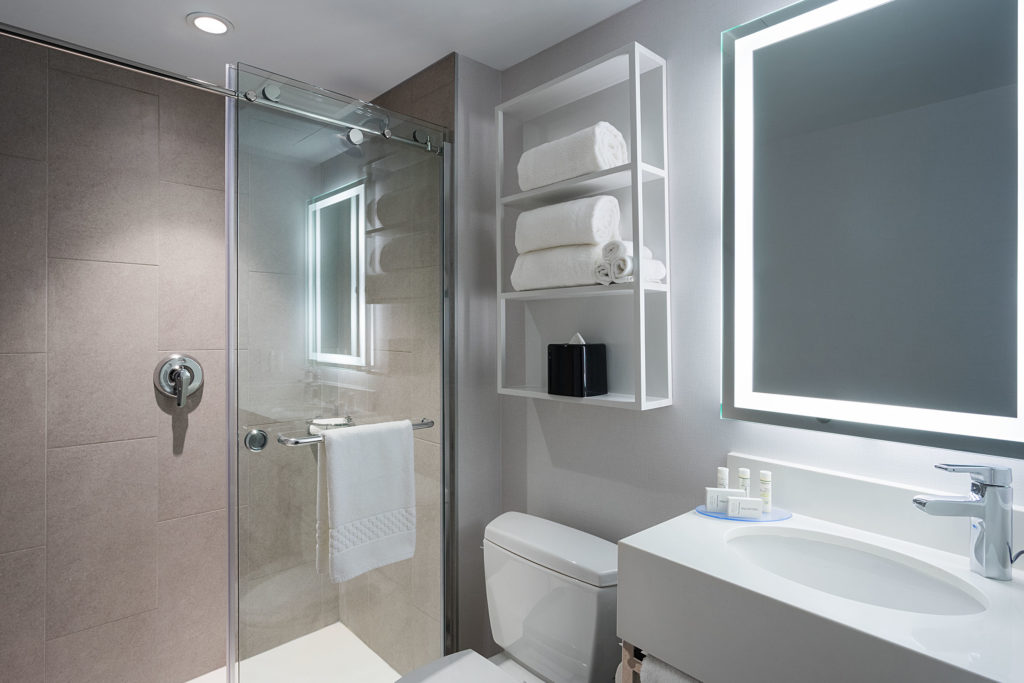 Fairfield Inn & Suites New York Manhattan/Central Park shower