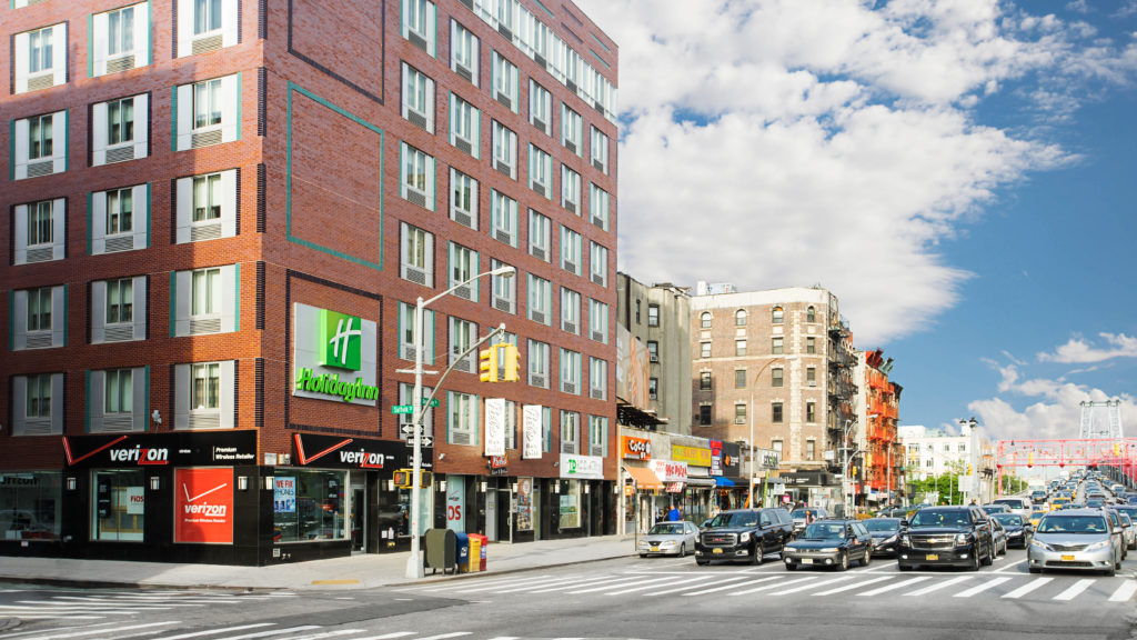Holiday Inn NYC – Lower East Side exterior daytime