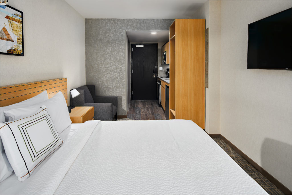 TownePlace Suites New York Manhattan/Times Square king guest room